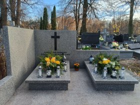 Kwatera grobów pensjonariuszy Domu Wysłużonego Kolejarza w Milanówku, symboliczny grób